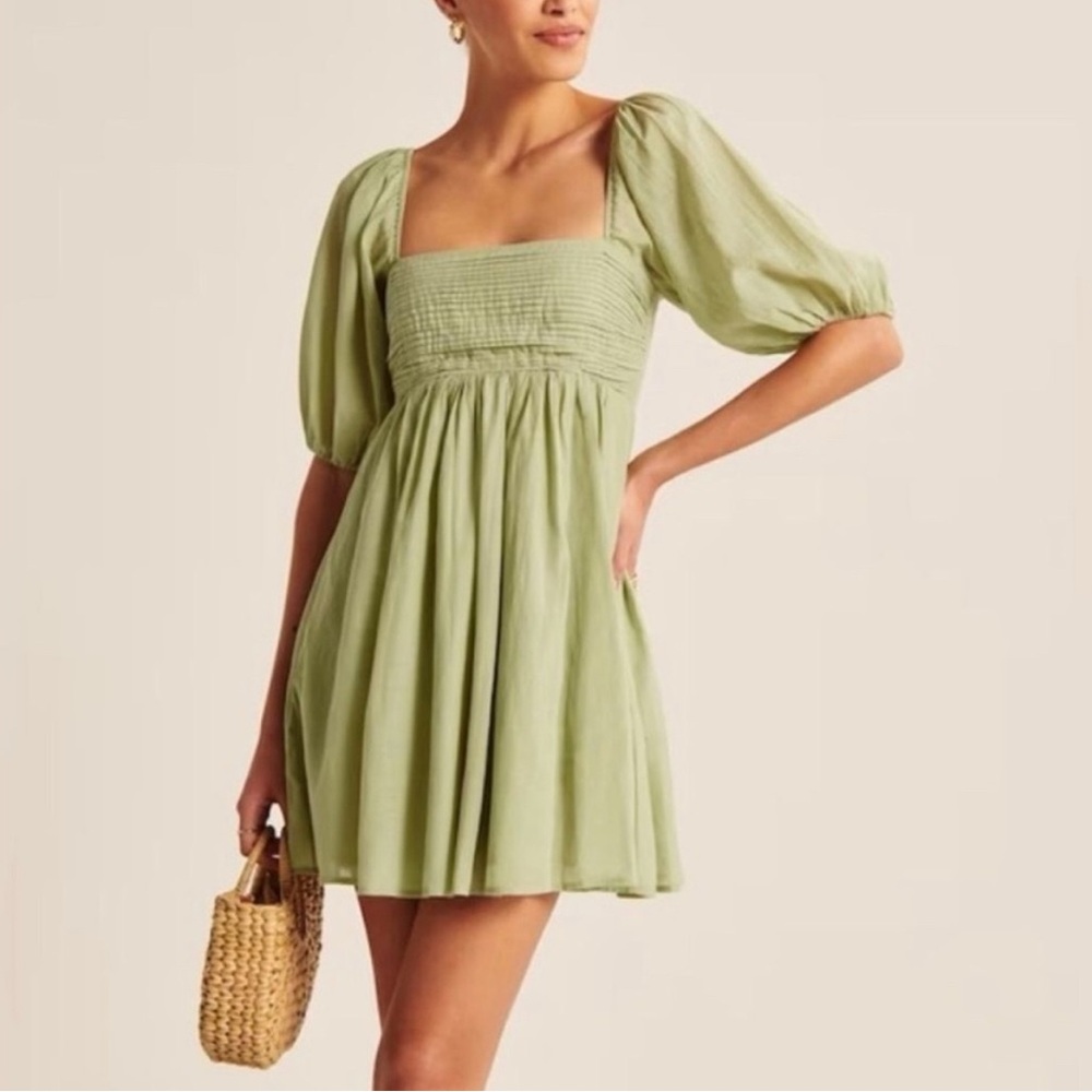 Elegant Green Puff Sleeve Dress